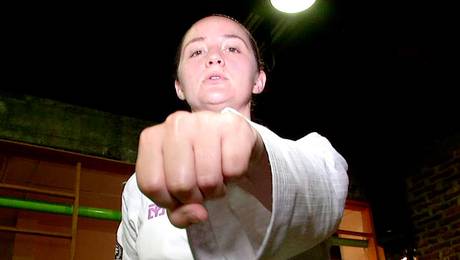 Andrea Aristegui, cinturón negro de taekwondo