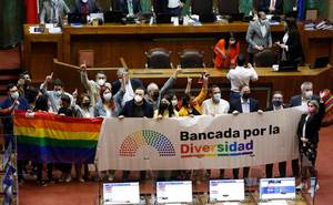Histórico: Chile tendrá matrimonio igualitario tras aprobación en el Congreso