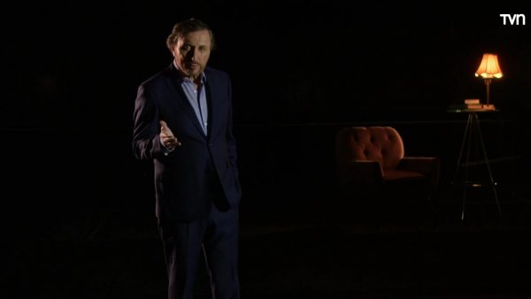 Carlos Pinto presenta "La niña del bus"
