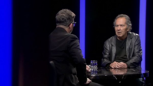 Hernán Rivera Letelier: "A mí la crítica no me quiere, pero la gente sí"
