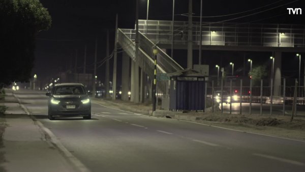 El joven que esperaba en la carretera
