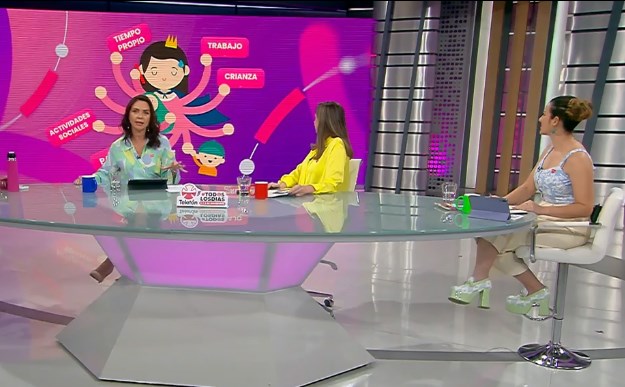 "Mamás pulpos": La difícil tarea de trabajar y educar
