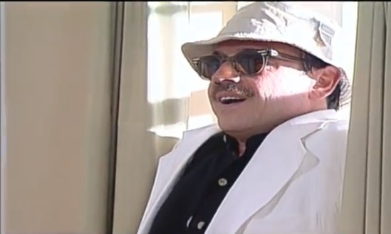 Renato chantajea a Regina
