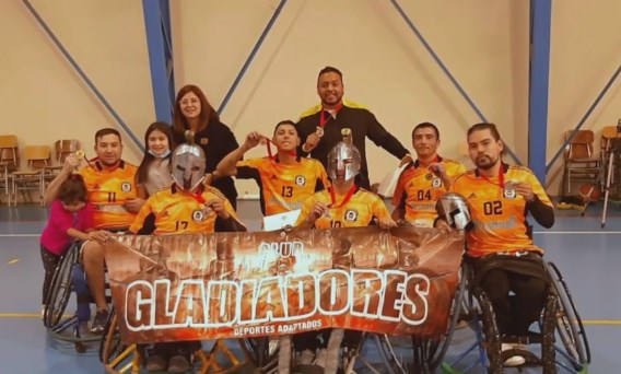 "Camiseteados": Descubre al "Club Deportivo Gladiadores", un lugar de encuentro para personas en situación de discapacidad
