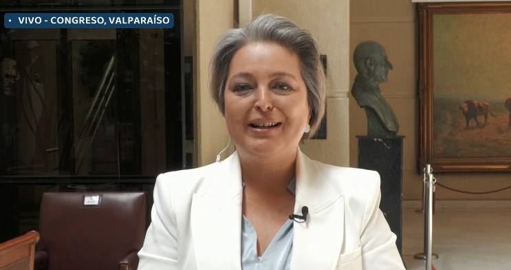 Ministra Jara detalla proyecto de 40 Horas Laborales en su jornada de votación en comisión
