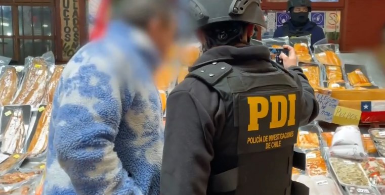 Reportaje BDAT: Pescados podridos y en mal estado son maquillados para venderlos
