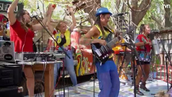 Cumbia tropical | Este es mi mundo - T1E36
