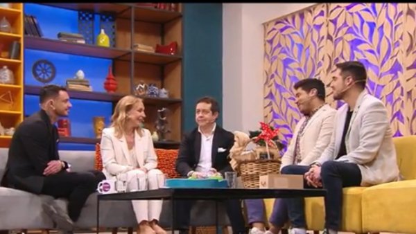 Los grandes amigos de Karen Doggenweiler le entregan sus mejores deseos
