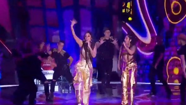 Yamila Reyna se lució con Flor de Rap en la Teletón
