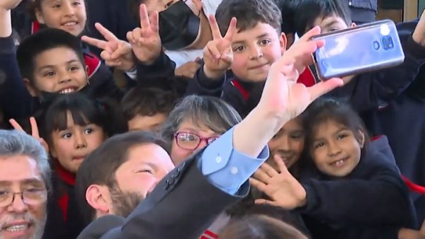 ¡Felicitamos a la Escuela Emilia Lascar de Peñaflor!: Fue reconocida como la más innovadora del mundo

