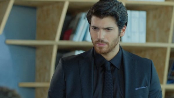 Ferit y Hakan investigan | Amor sin Recetas T1E17
