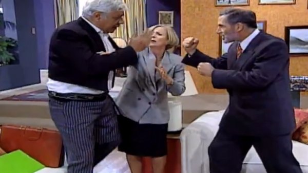 Sucupira Capítulo 97: Enfrentados por Mariana
