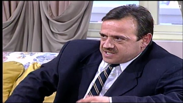 Sucupira Capítulo 72: Unidos contra Renato
