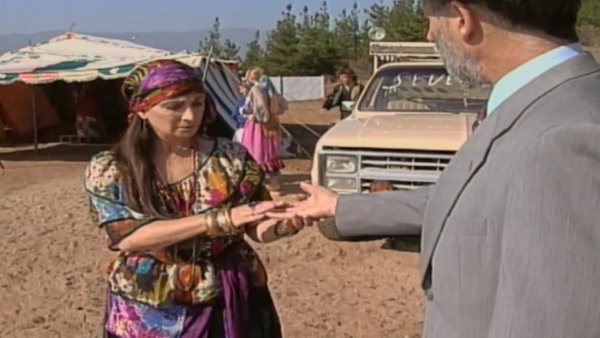Revive la clásica escena: El esperado encuentro entre Sucupira y Romané
