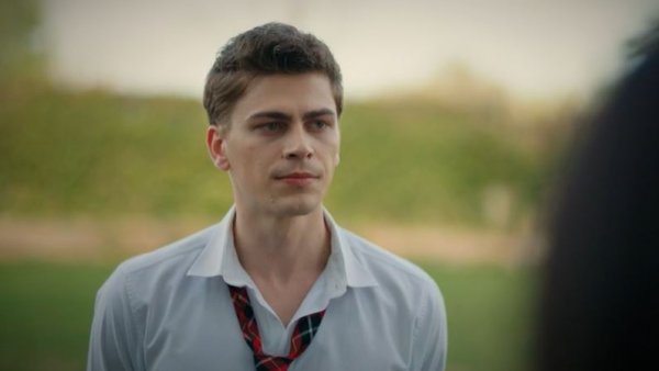 En manos de Emir | Todo por mi familia - T1E126
