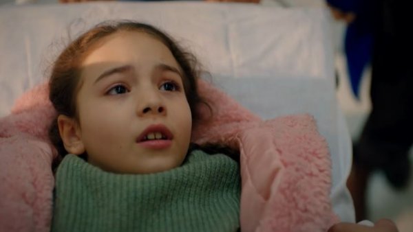 Resiste Emel | Todo por mi familia - T1E78
