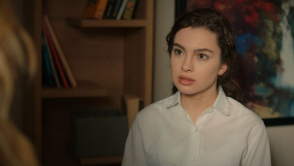 Asiye es humillada | Todo por mi familia - T1E27
