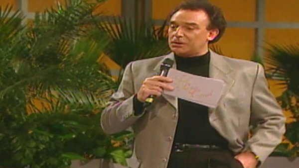 Momentos TVN Play: Recordamos a César Antonio Santis y "Hablemos de..."
