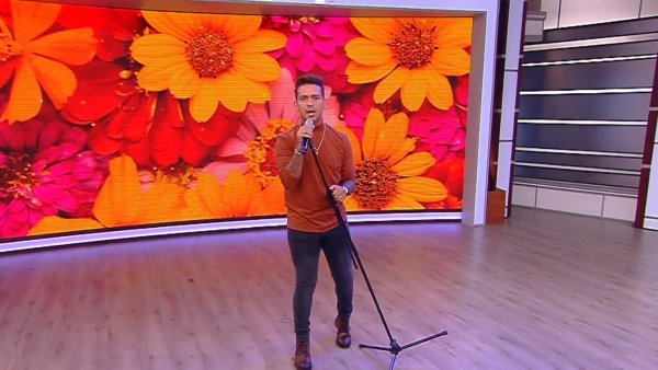 Ricky Santos nos trajo su éxito "La única"
