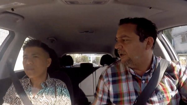 Leo Castillo estrena su "Carpool Karaoke" junto a Américo

