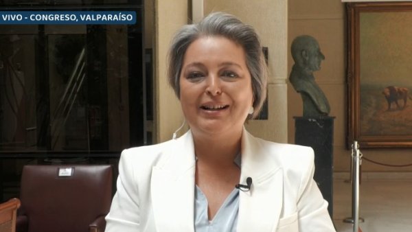 Ministra Jara detalla proyecto de 40 Horas Laborales en su jornada de votación en comisión
