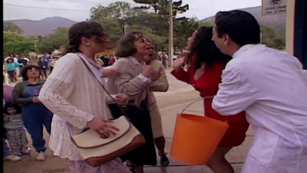 Olguita enfrenta a las hermanas Lineros
