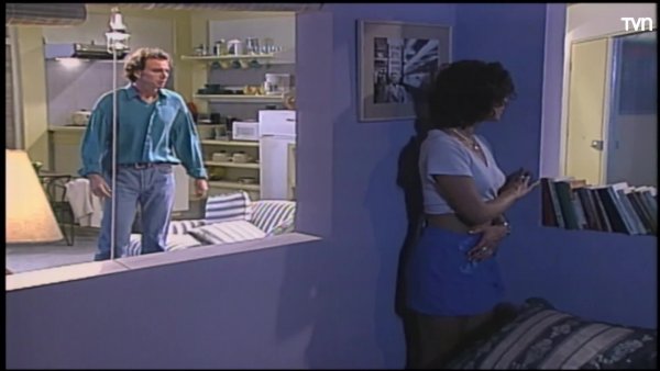 Bárbara debe esconderse porque llega Sofía
