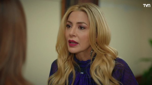 Nebahat le niega el divorcio a Akif
