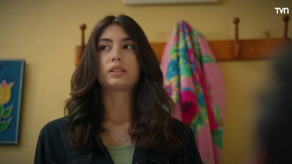 Cemile roba el dinero de los hermanos Eren
