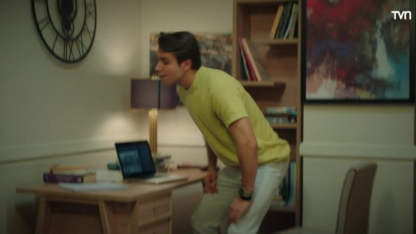 Doruk recibe el video que culpa a Akif del accidente del padre de Asiye
