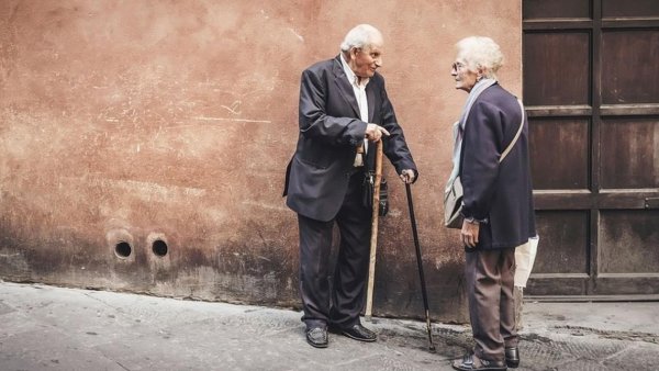 Atención adulto mayor: puedes demandar a tus hijos por pensión
