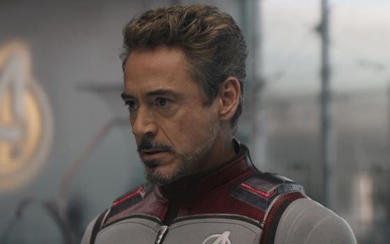 Robert Downey Jr. reaparece con impactante cambio de look: "Nuestro héroe está envejeciendo"
