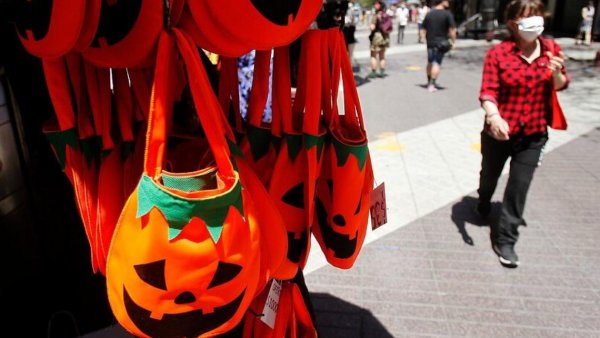 Feriados del 31 de octubre y 1 de noviembre: ¿Serán irrenunciables o no?
