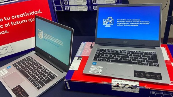 Becas TICS: quiénes recibirán computadores con internet gratis
