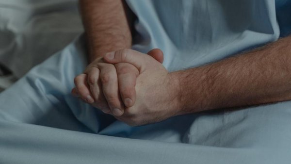 "El más desafortunado del mundo": hombre es alérgico a su propio orgasmo
