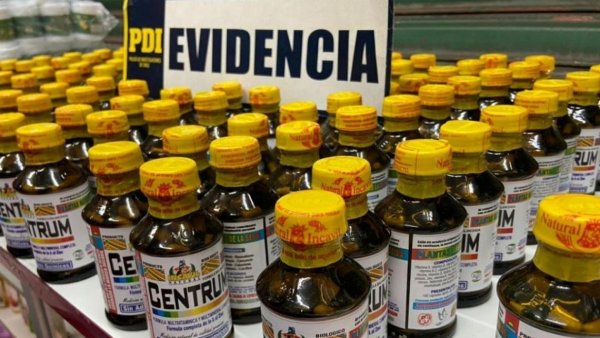 PDI detuvo a cinco sujetos por falsificación de 'Centrum' y otros suplementos alimenticios
