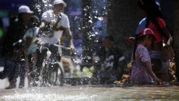 Hasta 32°: emiten aviso por "altas temperaturas" en cinco regiones del país
