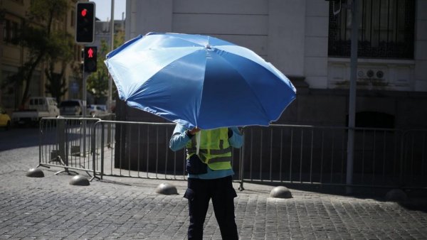Calor extremo este martes: termómetros llegarían hasta los 35° en la zona central
