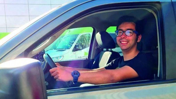 "Logré sobrepasar un desafío": joven TEA obtuvo licencia de conducir a los 26 años
