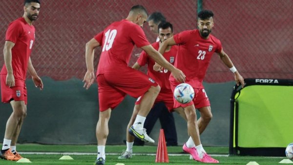 Jugadores de Irán en vilo por amenazas de cárcel y tortura contra sus familiares
