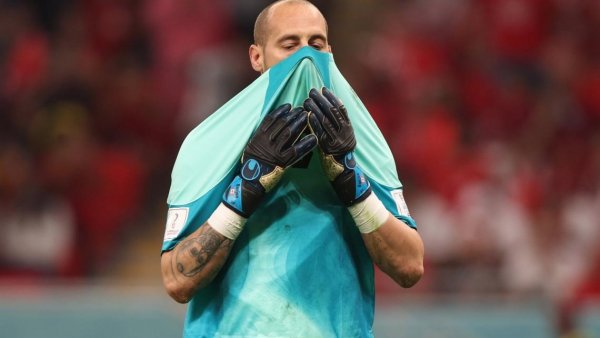 Vergüenza mundial: La bandera contra el arquero de Canadá que desplegaron hinchas de Croacia
