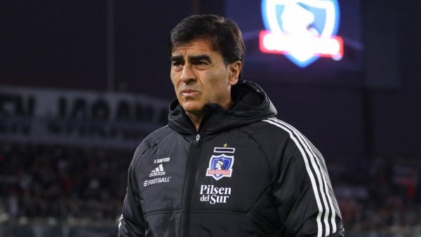 Los tres refuerzos que pidió Quinteros para reforzar a Colo Colo
