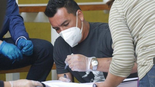 La nueva faceta de Esteban Paredes tras su silencioso retiro del fútbol
