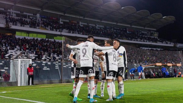 Silenció al Monumental: El momento que provocó emoción en duelo de Colo Colo
