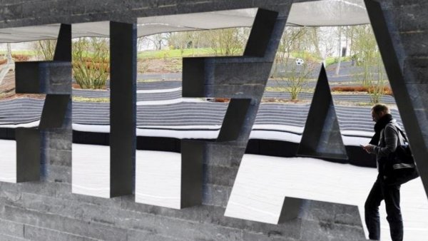 ¡Chile se queda sin Mundial! FIFA entrega dictamen por caso Byron Castillo
