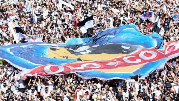 ¿Cacique japonés? La curiosa imagen que llamó la atención durante el partido de Chile ante Túnez
