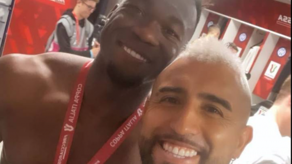 "Tremendo misil": Las portadas de la prensa sudamericana tras la burla de Arturo Vidal por caso Byron Castillo
