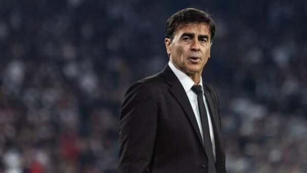 Vuelco en la Roja: Los candidatos que toman fuerza para reemplazar a Martín Lasarte
