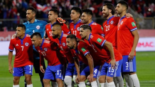 Cinco candidatos para asumir como nuevo DT de la Roja
