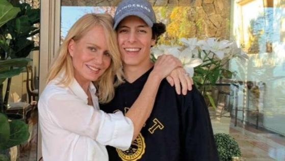 "Les hace falta amor": Máximo Bolocco defendió a su madre tras polémicos dichos
